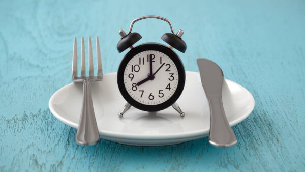 Fasting ou jeûne intermittent, une diète qui fait jaser